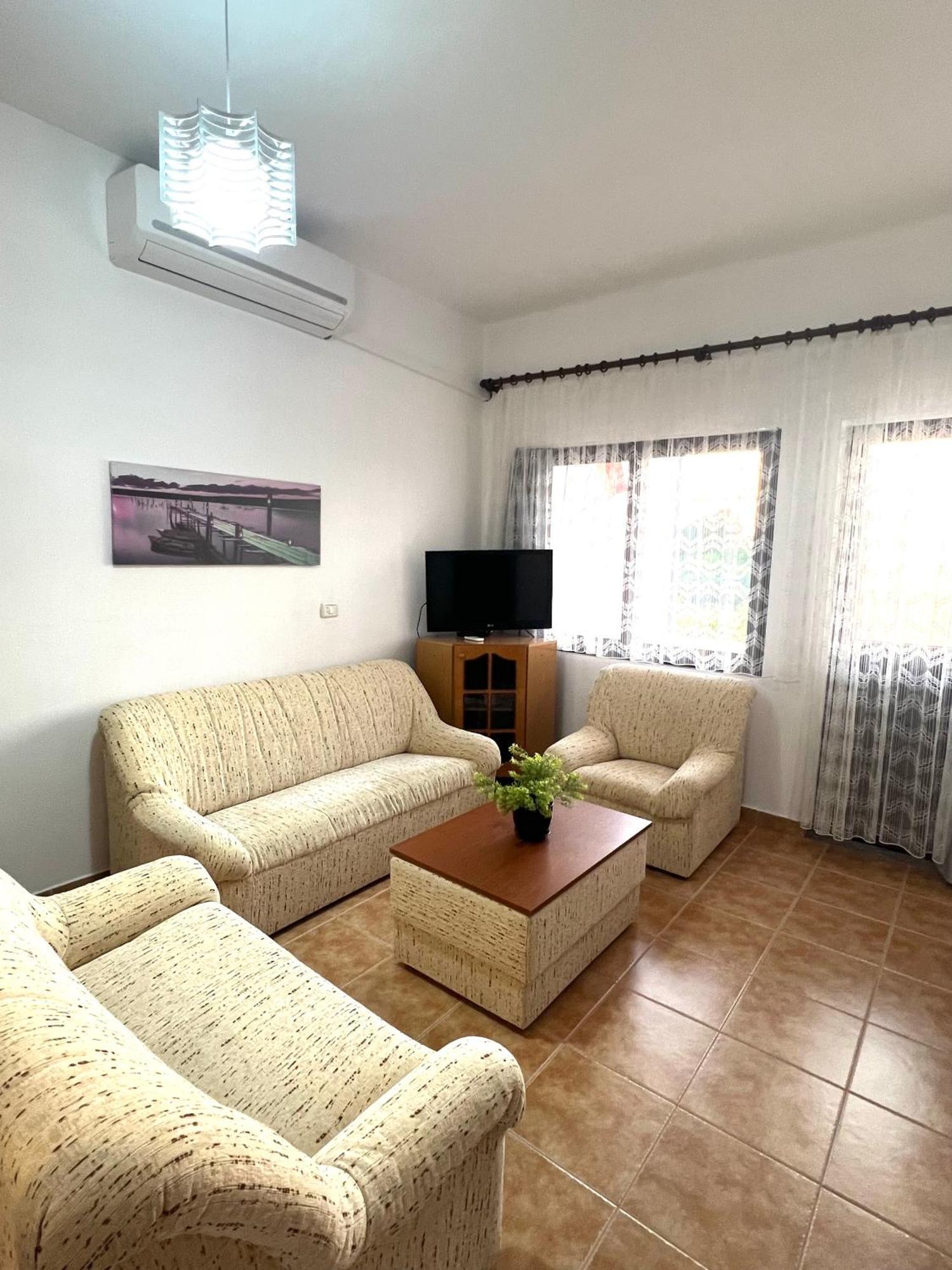 Arsi House *